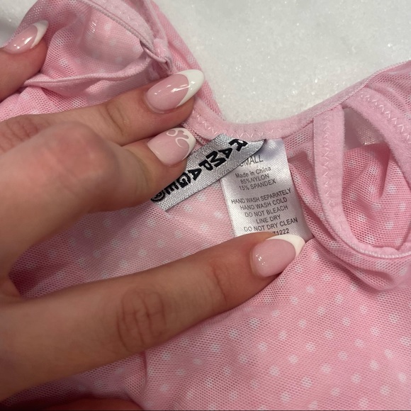 Pink mesh crop top - Picture 6 of 8